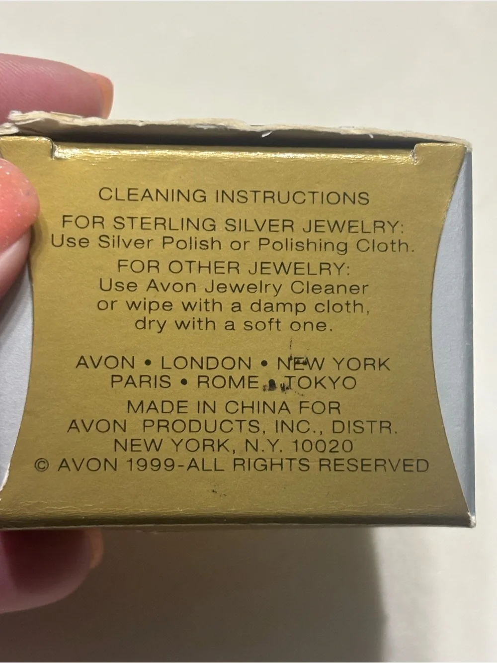 Avon White and Gold Angel Cat Pin with Light Blue Bow